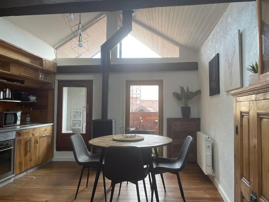 Appartement Plein De Charme - Coeur Vieille Ville Annecy Luaran gambar